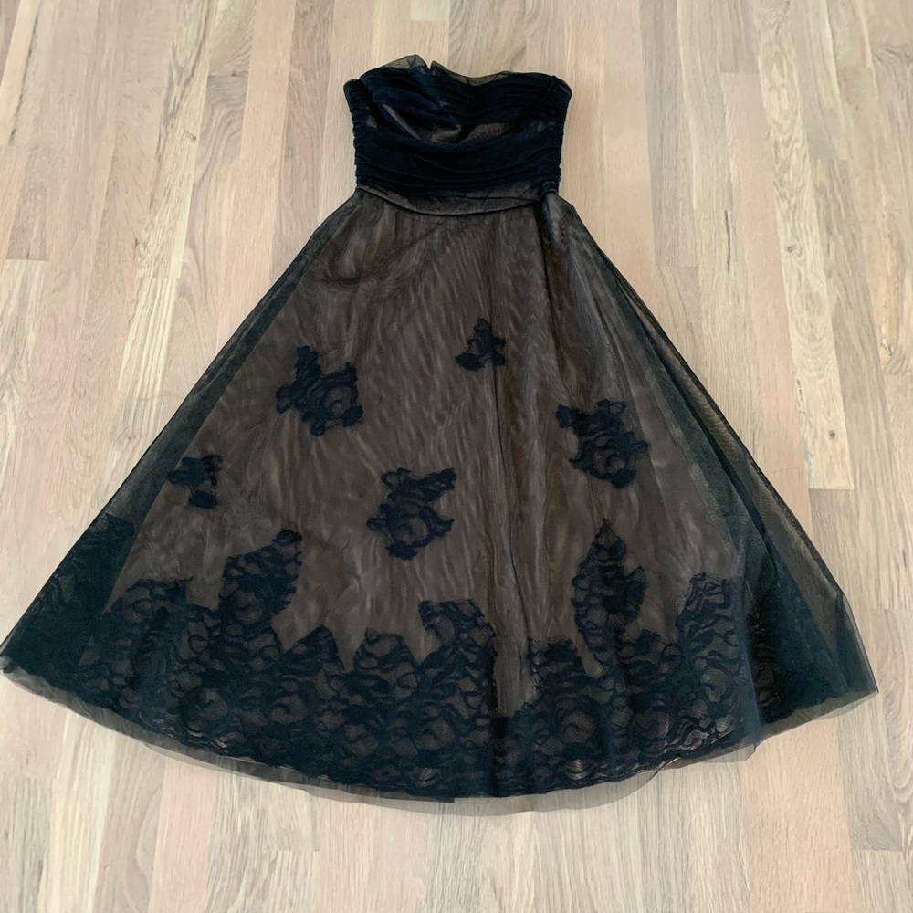 BCBG Maxazria size 4 - Picture 5 of 6